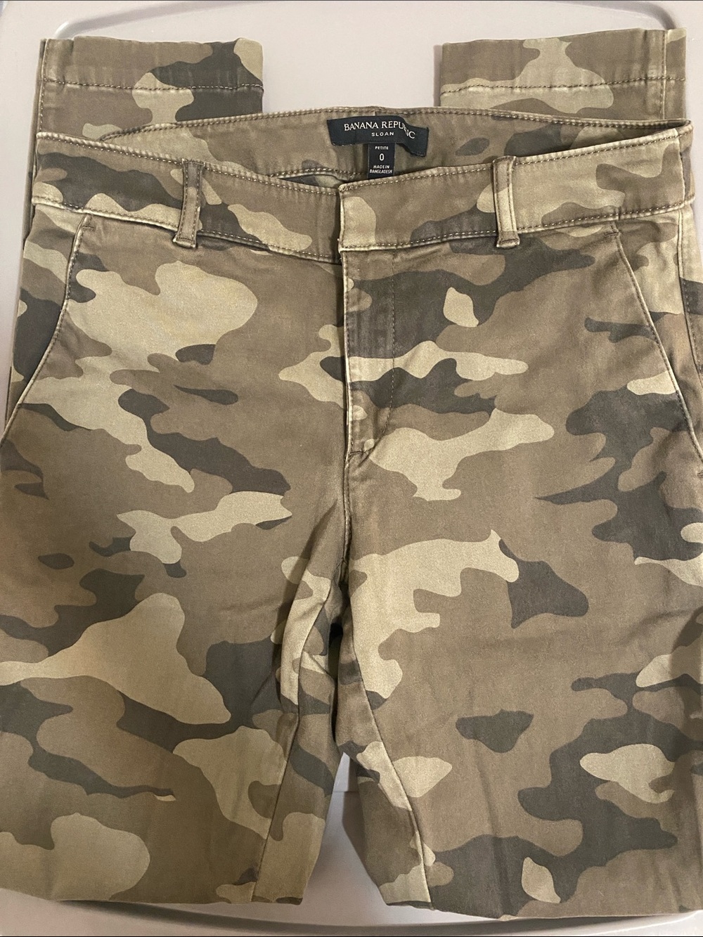 Banana Republic Petite Sloan Fit Camo Pants - Olive/Brown (Size 0)